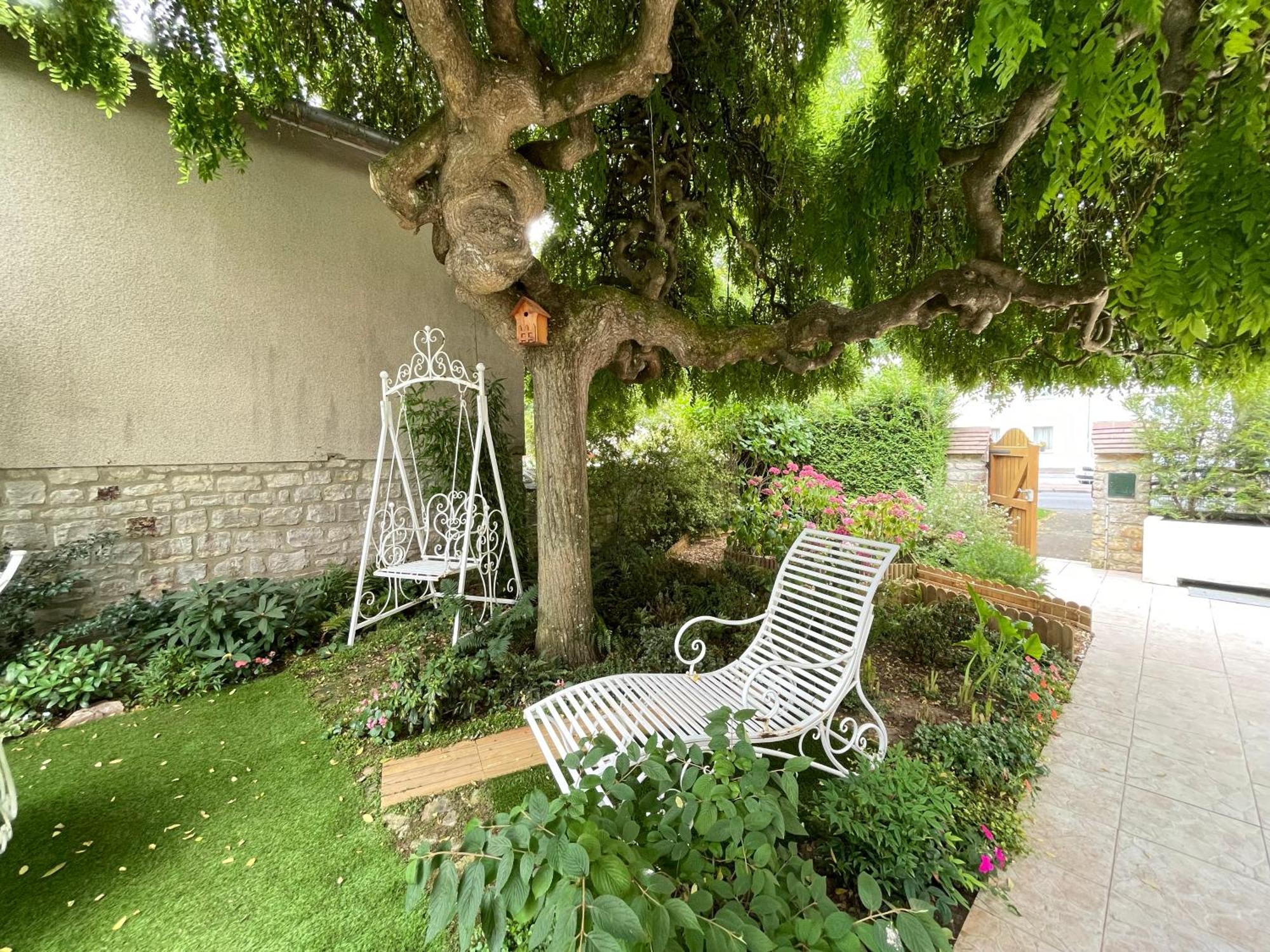 La Roseliere Maison Plain Pied Confortable Belle Decoration Jardin Magnifique 10 Mn A Pied Centre Ville Bayeux Proche Plages Du Debarquement Zewnętrze zdjęcie