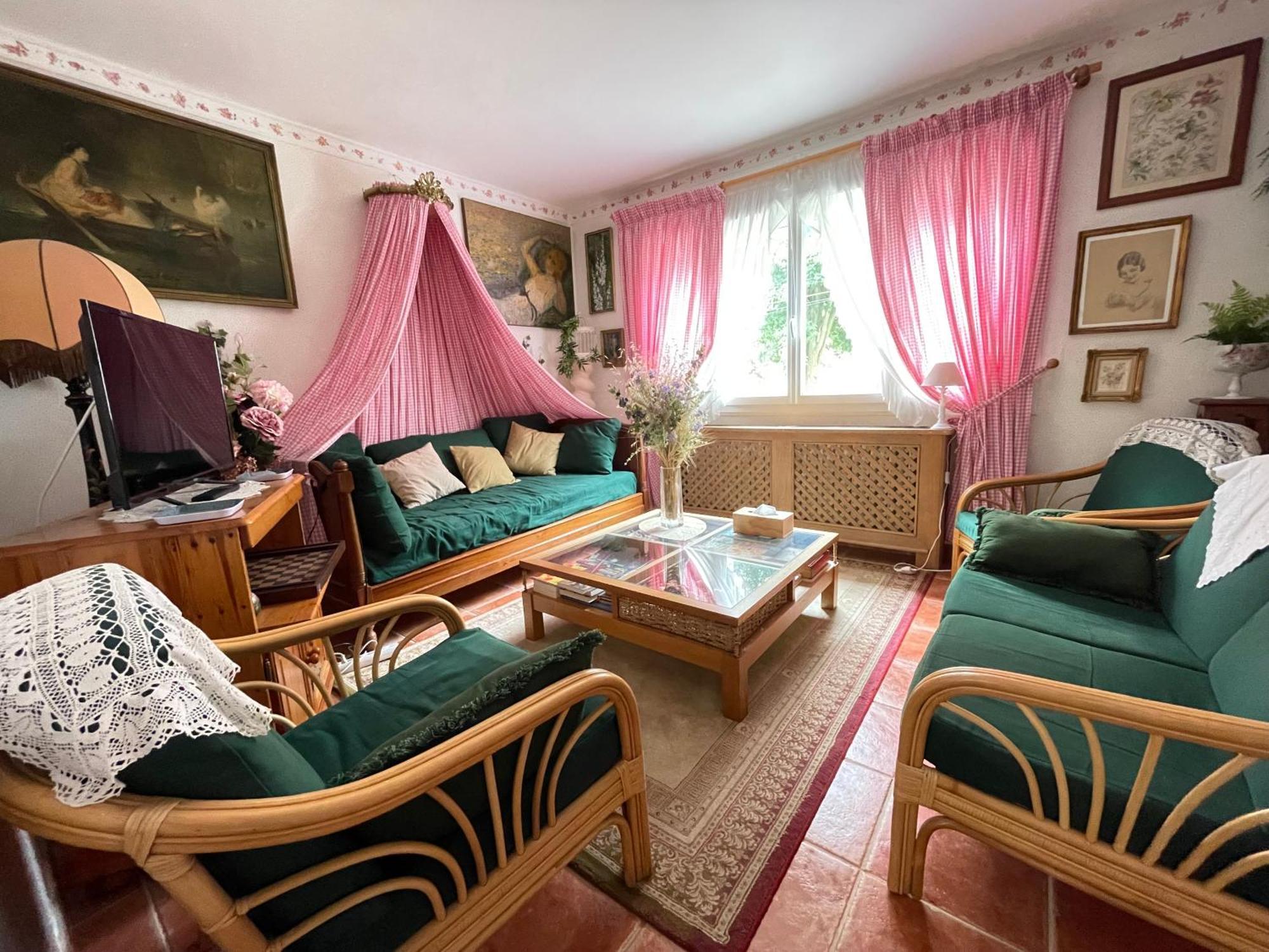 La Roseliere Maison Plain Pied Confortable Belle Decoration Jardin Magnifique 10 Mn A Pied Centre Ville Bayeux Proche Plages Du Debarquement Zewnętrze zdjęcie