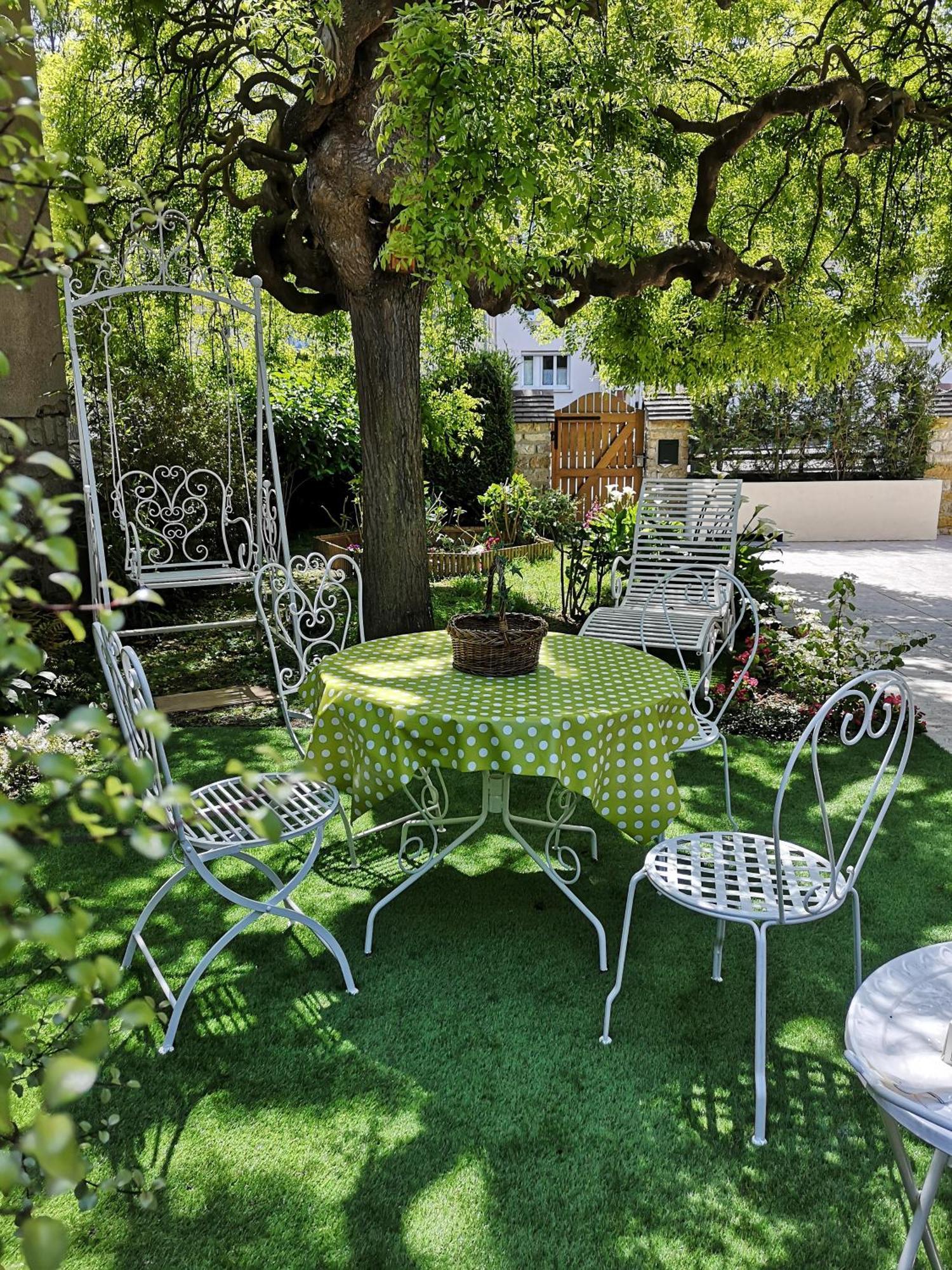 La Roseliere Maison Plain Pied Confortable Belle Decoration Jardin Magnifique 10 Mn A Pied Centre Ville Bayeux Proche Plages Du Debarquement Zewnętrze zdjęcie